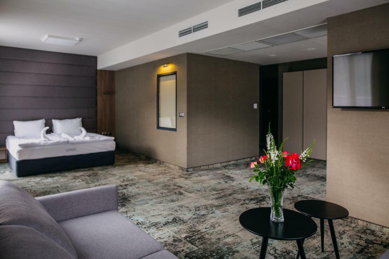 Hotel Leva - Vratsa ภายนอก รูปภาพ
